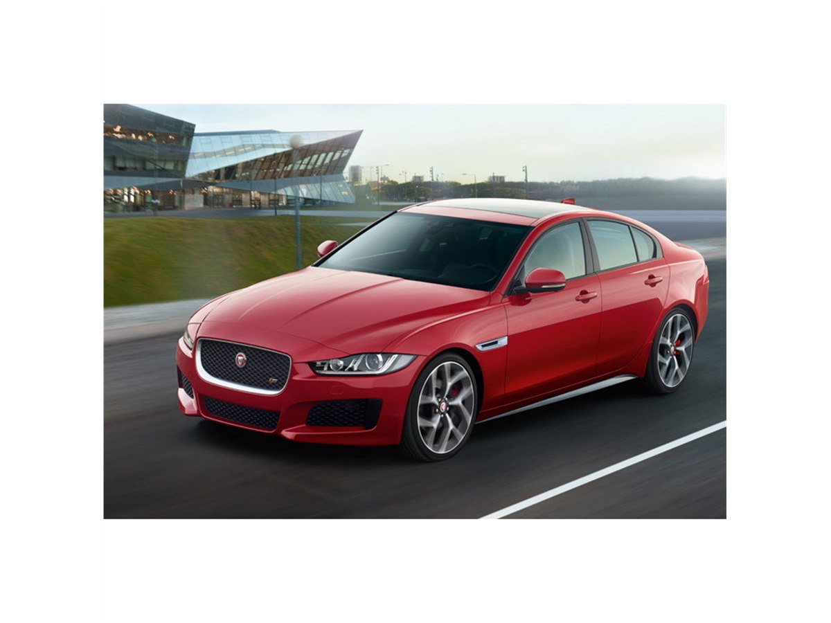 ジャガー、XE 2017年モデルの受注を開始 - 価格.com