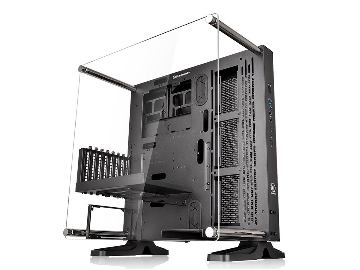 Thermaltake、透明アクリルを採用したオープンフレーム型PC