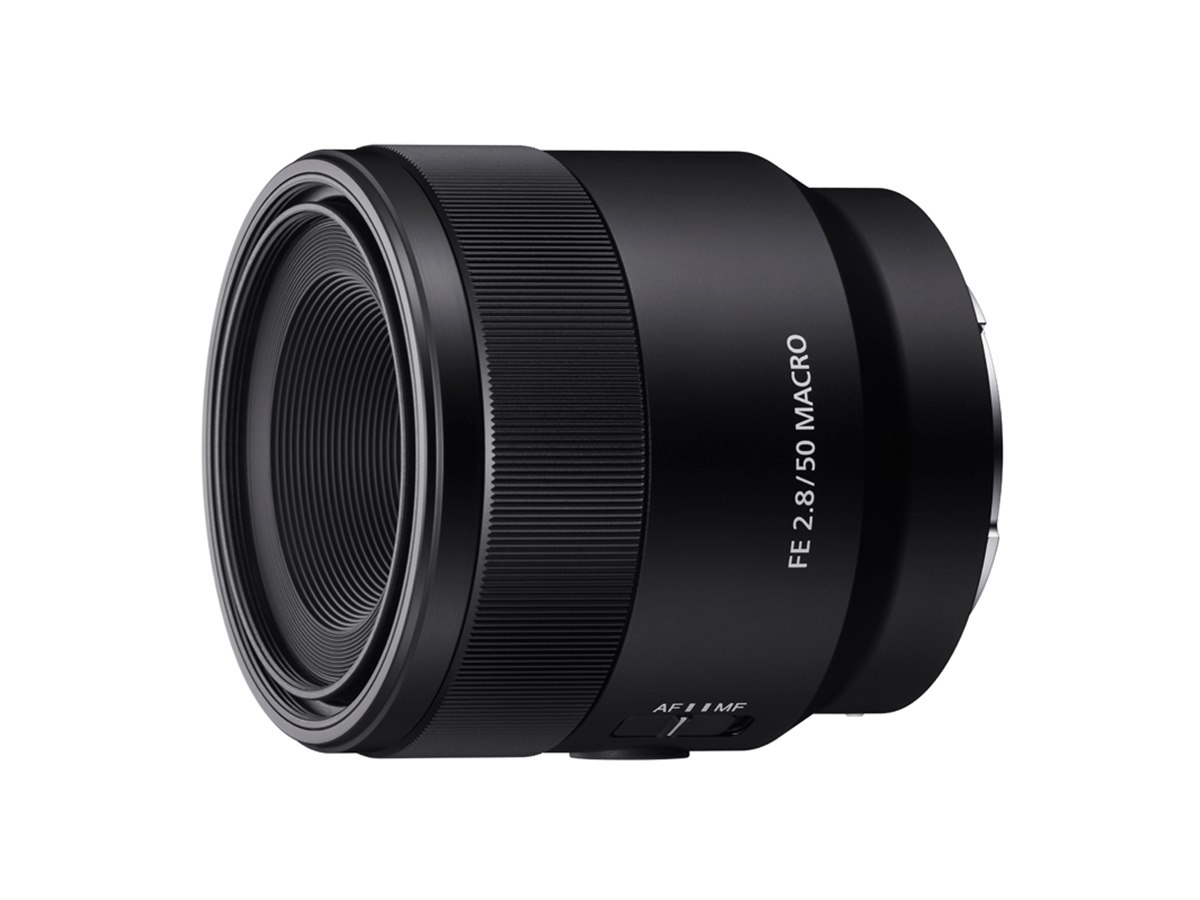 ソニー、コンパクトな高性能標準マクロレンズ「50mm F2.8 Macro