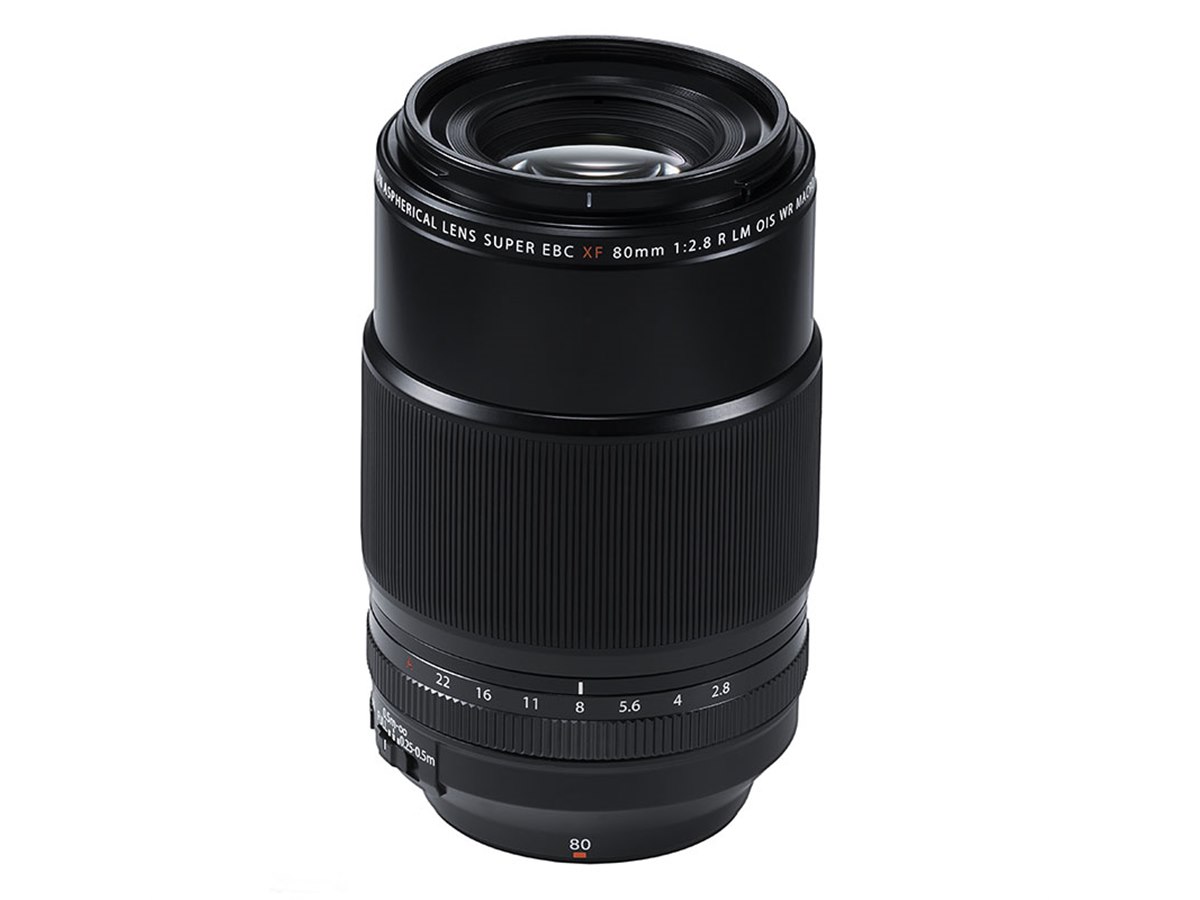 富士フイルム、等倍撮影に対応した中望遠マクロレンズ「XF80mmF2.8 R