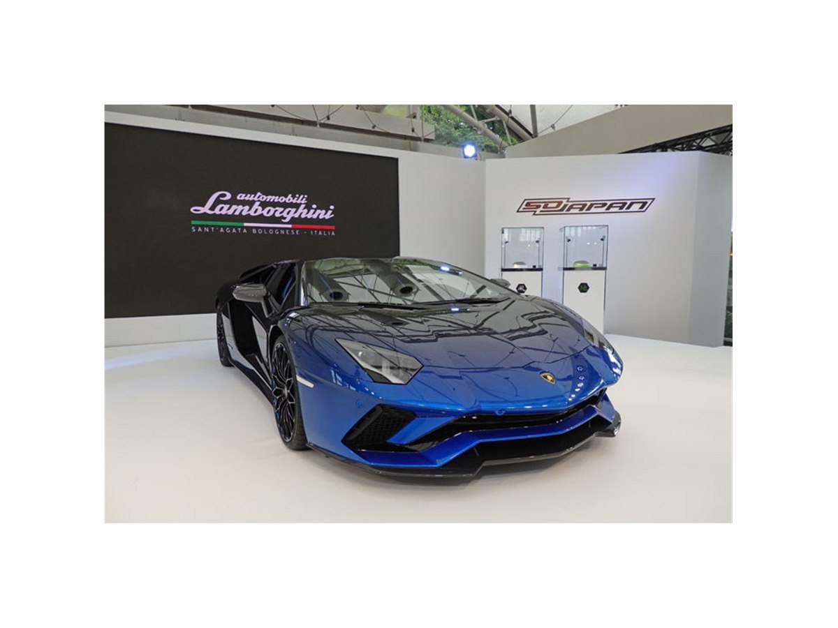 ランボルギーニ、「アヴェンタドールSロードスター」を日本初公開