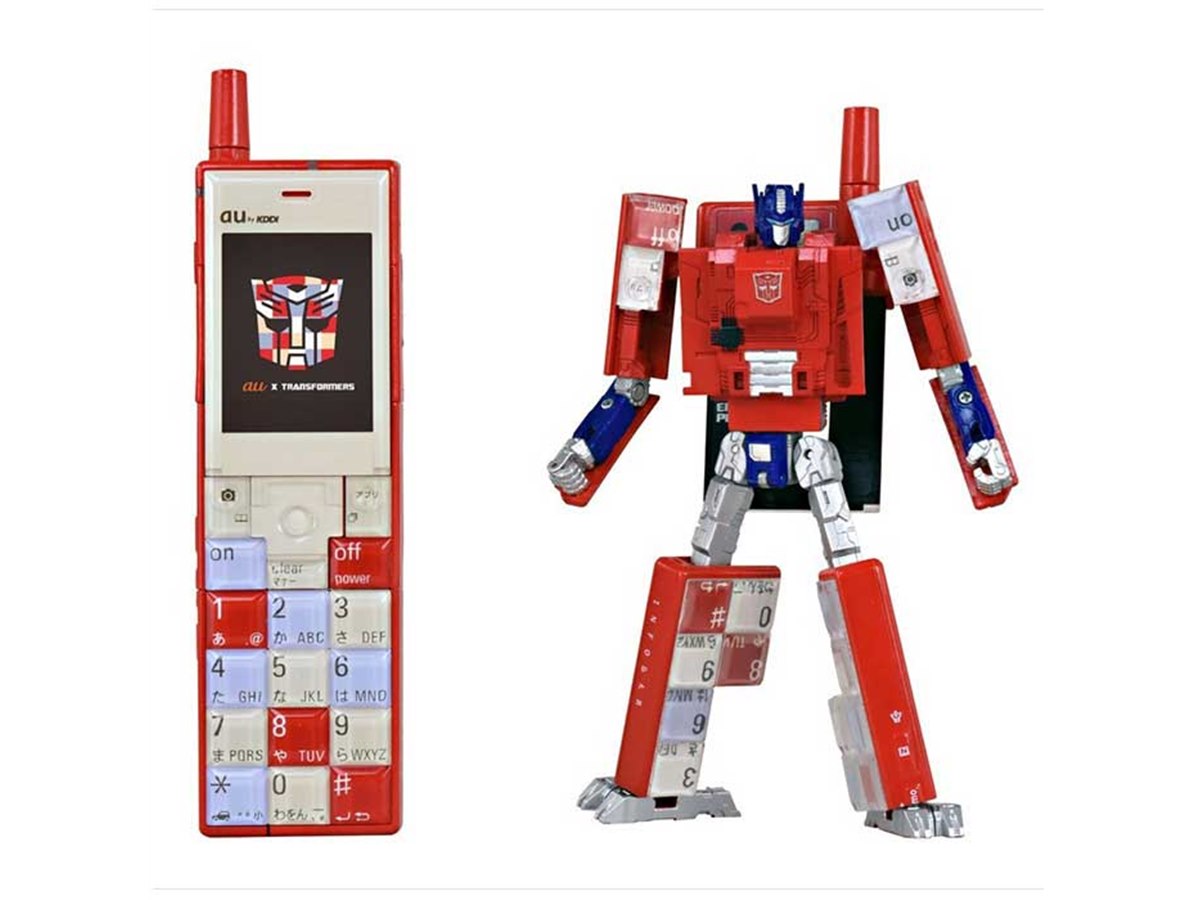 au、初代「INFOBAR」に変形するトランスフォーマー限定モデルを一般