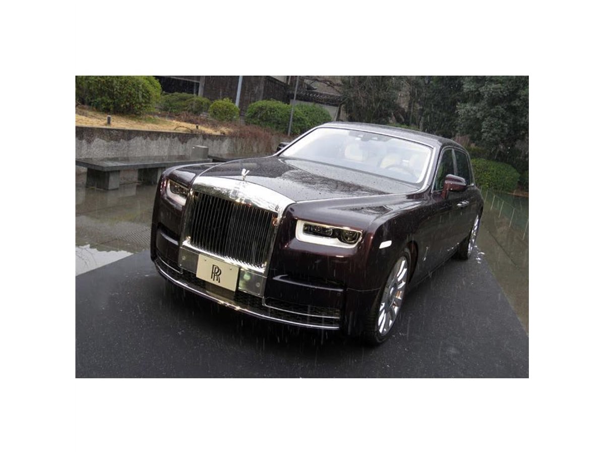 ロールス・ロイス、8代目となる新型「ファントム」を日本に導入 - 価格.com