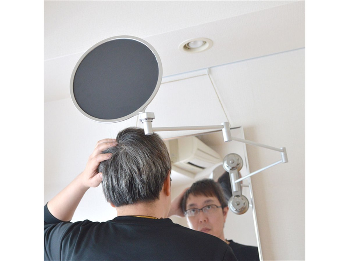サンコー、合わせ鏡で後頭部をチェックできる吸盤壁付け「後頭部