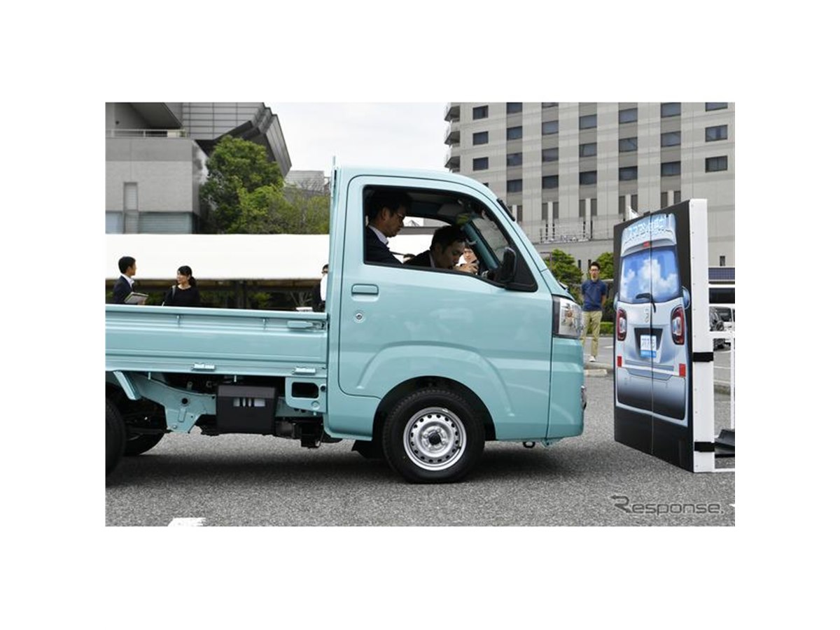 軽トラ初の自動ブレーキ、ダイハツ ハイゼット「高齢化するユーザーの