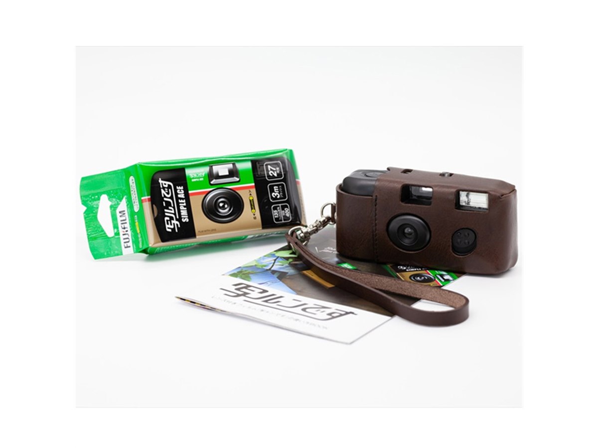 写ルンです」専用ケースが7,560円で発売、イタリア製本革を使用 - 価格.com