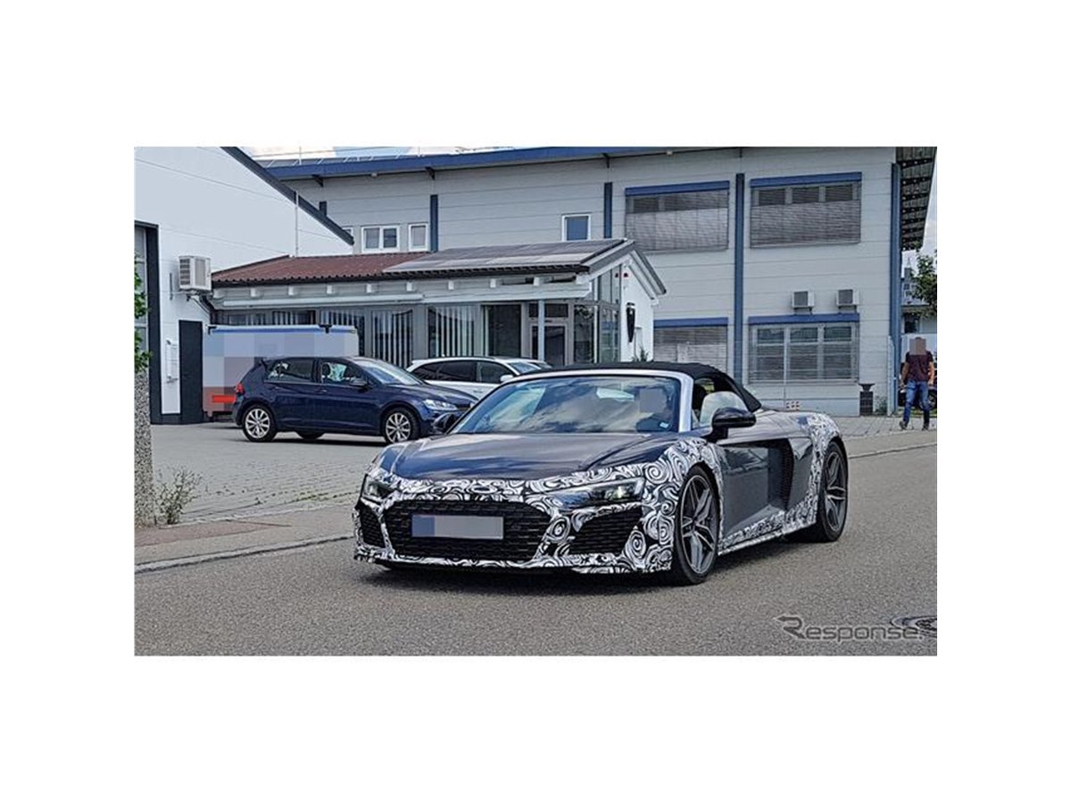 (最終限定値下げ 小汚れ要確認！)1/18アウディ R8 開閉ドア 最終限定値下げ 小汚れ要確認！)1/18アウディ R8 開閉ドア