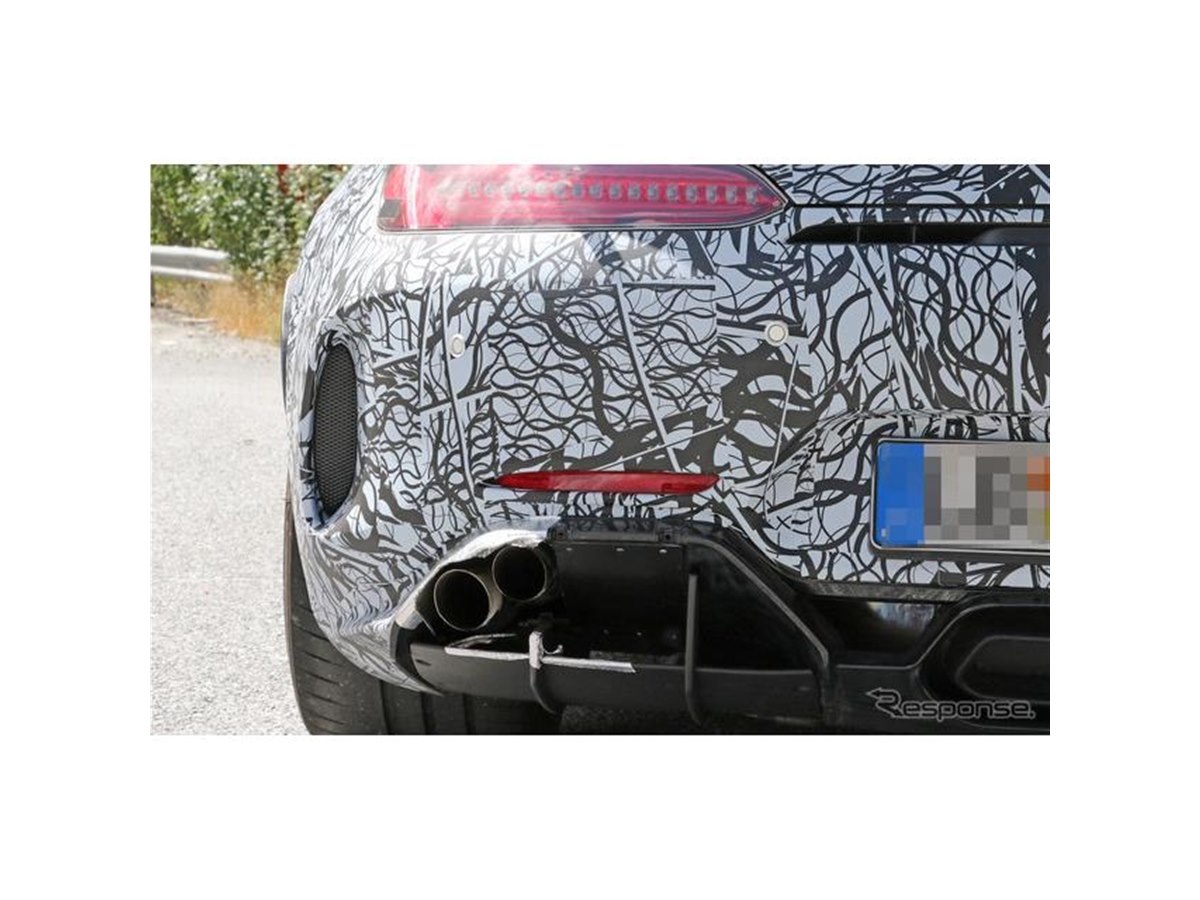 レクサス風エギゾースト!?メルセデスAMG GT Rに最強の「ブラック