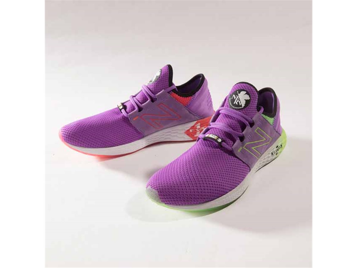【新品未使用】ニューバランス エヴァンゲリオンFRESHFOAM CRUZYF2 ニューバランス、「エヴァンゲリオン」をイメージした「FRESH FOAM