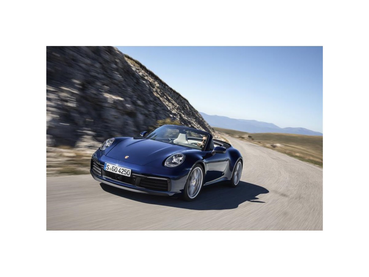 新型「ポルシェ911カブリオレ」がデビュー - 価格.com