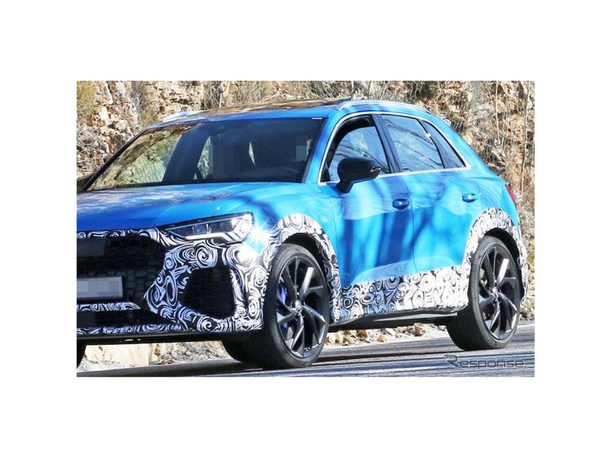 TT RSの心臓…「ターボブルー」のアウディ RS Q3 新型、最終デザインを