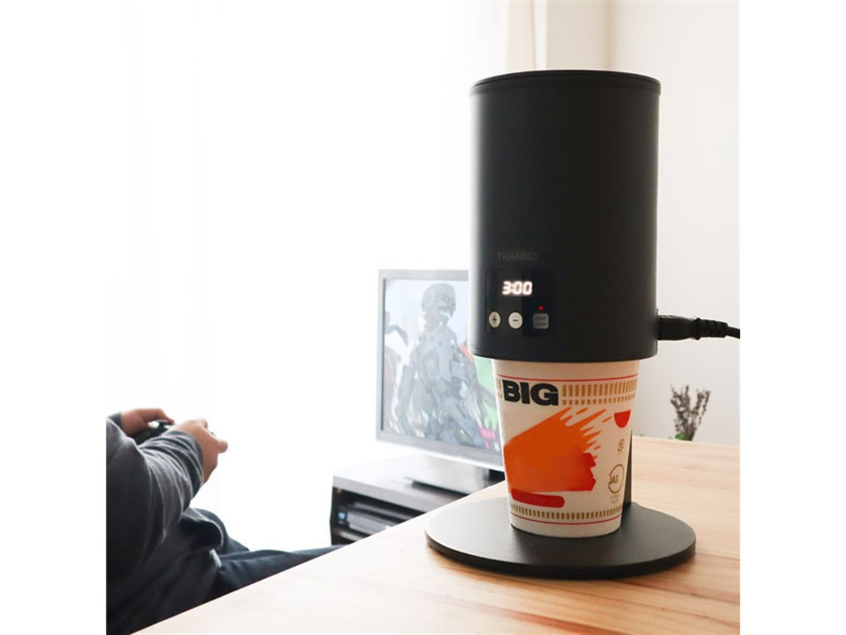 カップ麺メーカー「まかせ亭」が発売、湯沸かしからタイマーまで全自動