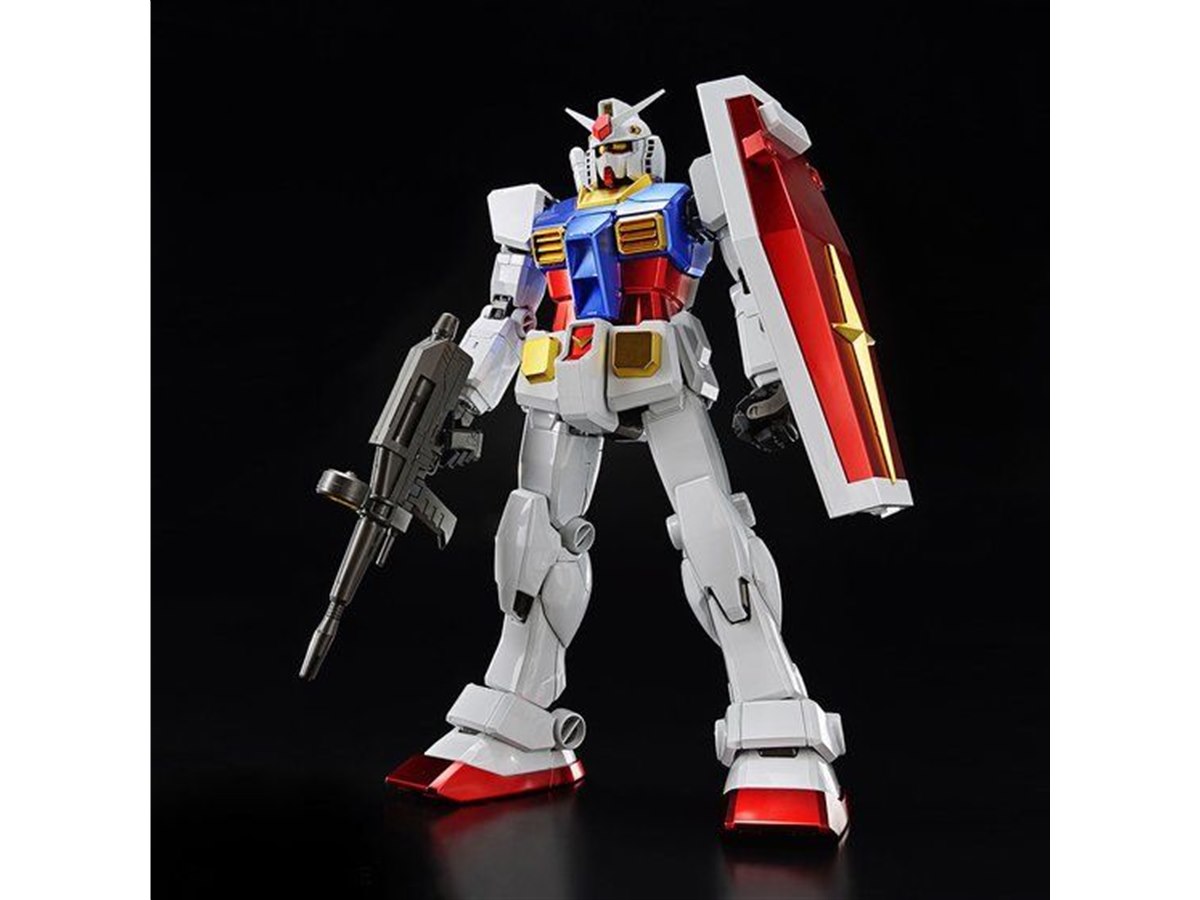 PG ガンダム　チタニウムフィニッシュ チタニウムフィニッシュのガンプラ「PG 1/60 RX-78-2 ガンダム