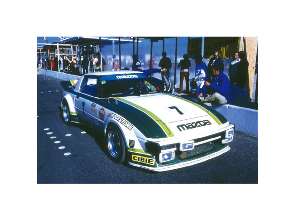 1979年のデイトナ24時間レース優勝車「サバンナRX-7 SA22C」が