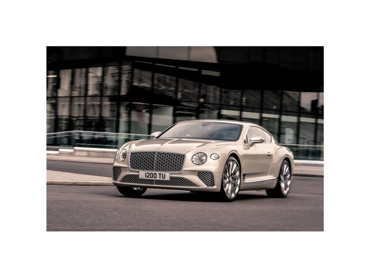 新型「ベントレー・コンチネンタルGT」のスペシャルバージョンの価格が