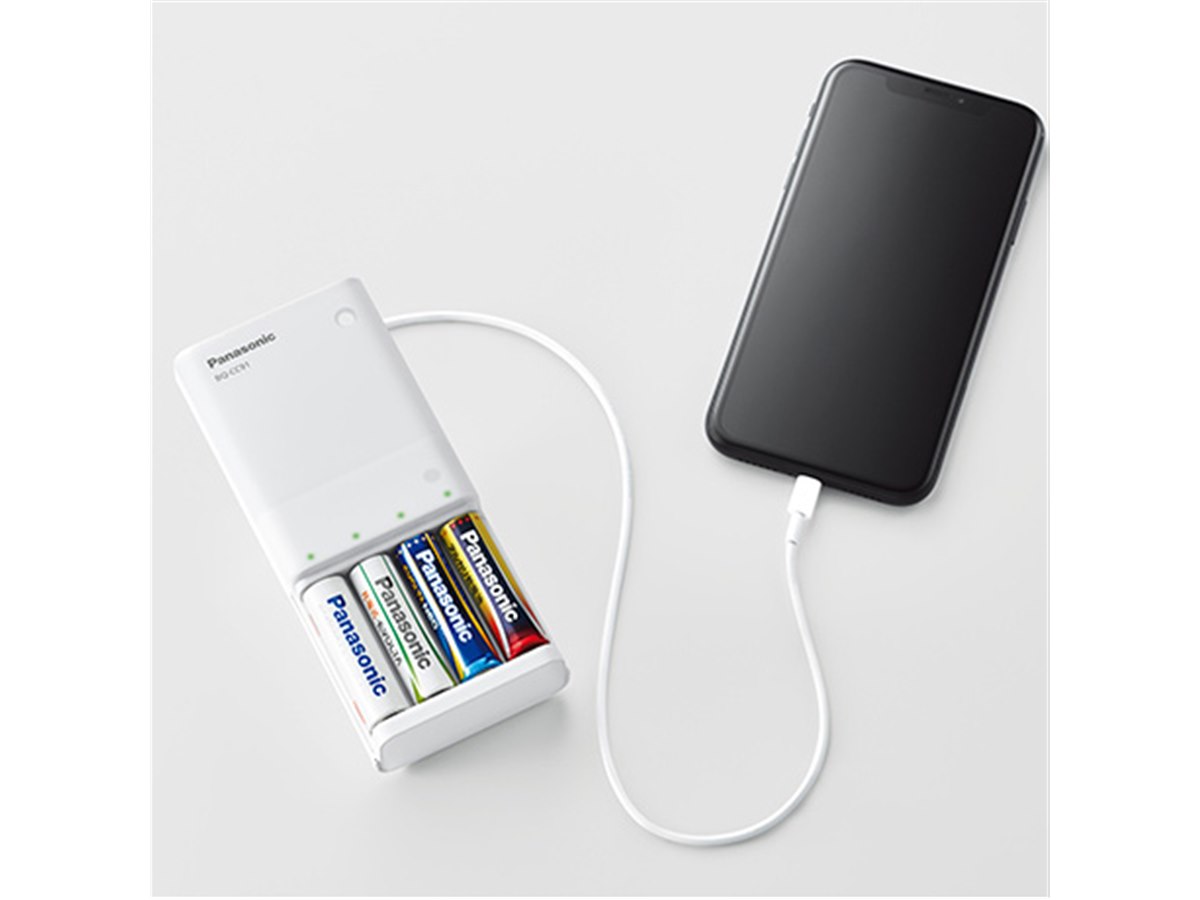 パナソニック、LEDライト搭載の「USB入出力付充電器 BQ-CC91」 - 価格.com