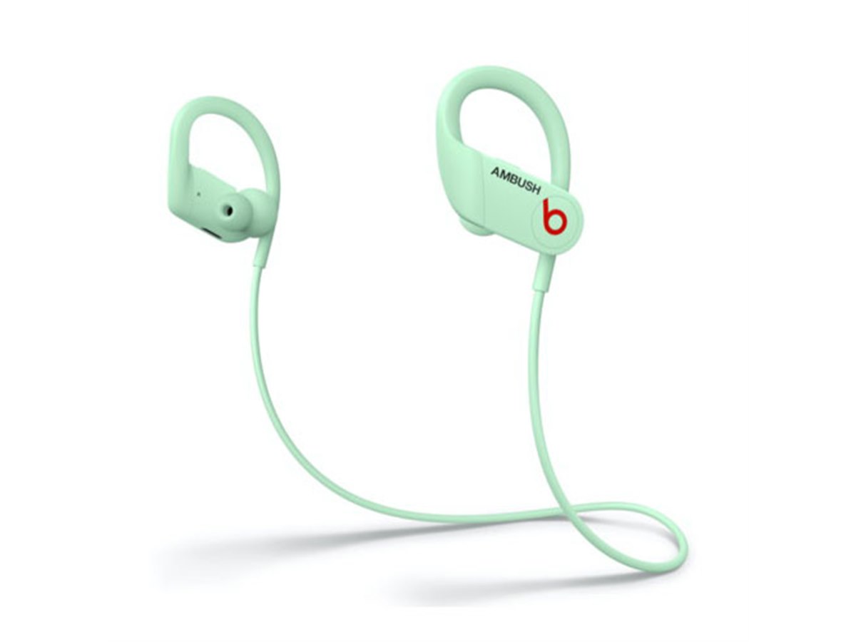 BeatsとAMBUSHがコラボ、“暗闇で光を発する”グローインザダーク仕様の