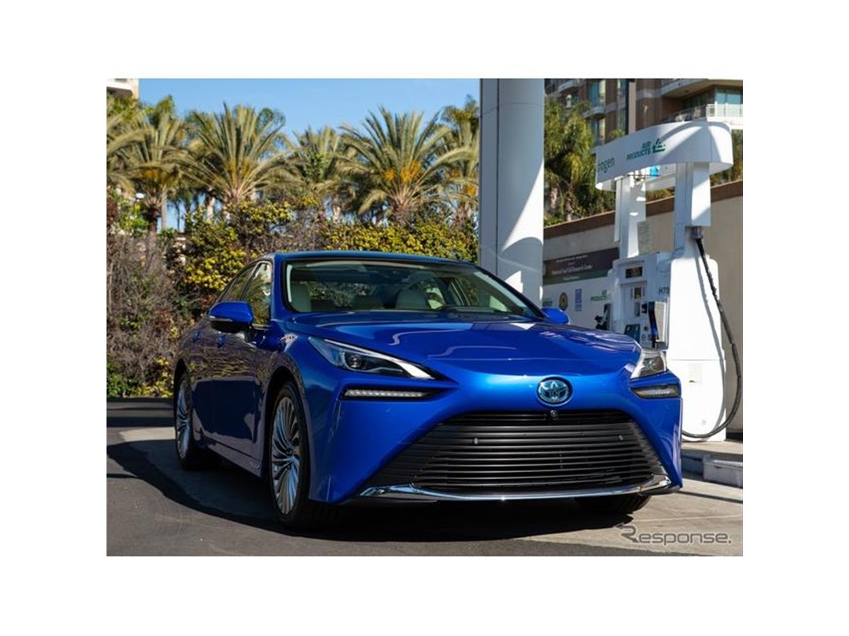 トヨタ MIRAI 新型】航続は3割伸びて最大647kmに…米国発売 - 価格.com