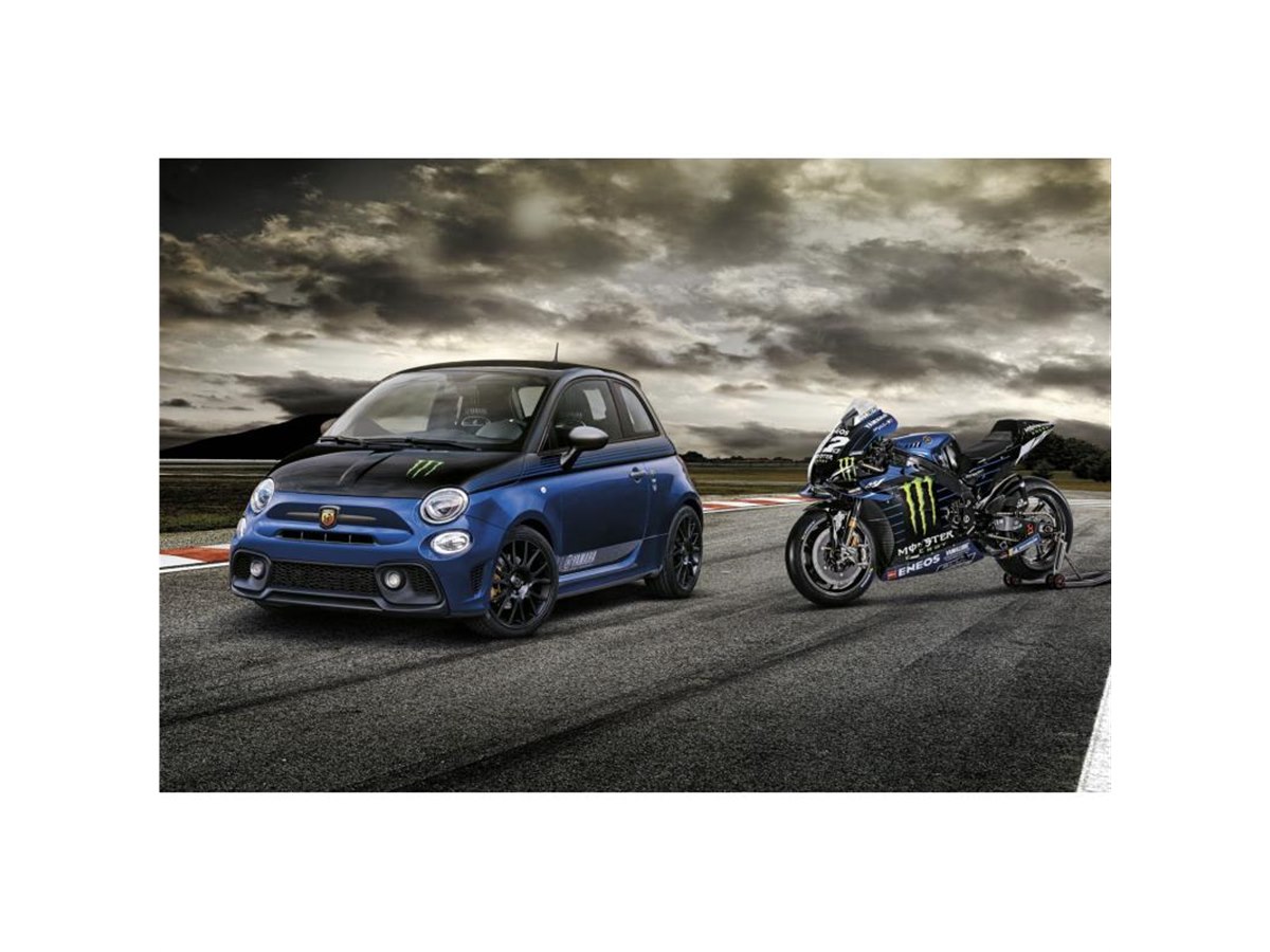 MotoGPのファクトリーマシンをオマージュしたアバルトの特別仕様車