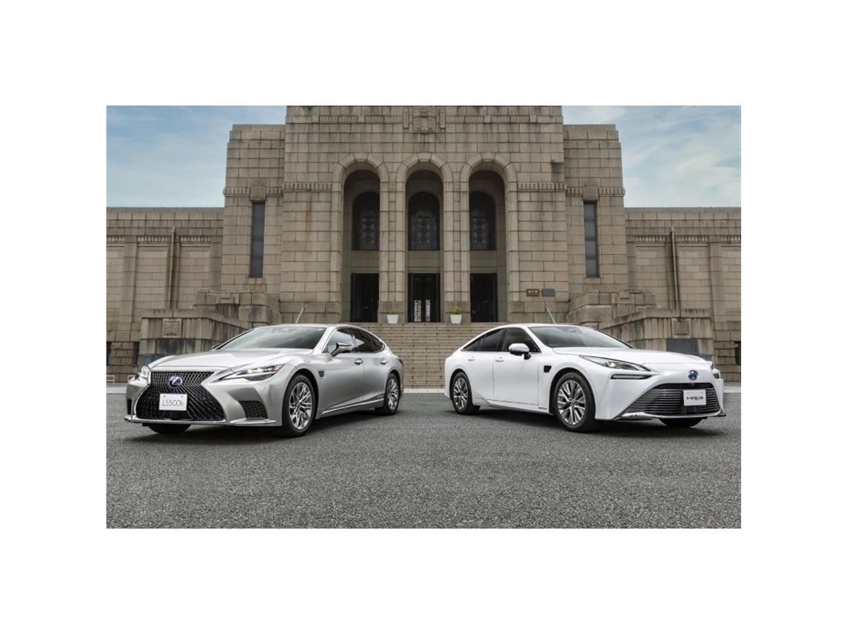 トヨタが最新の高度運転支援機能「アドバンストドライブ」発表