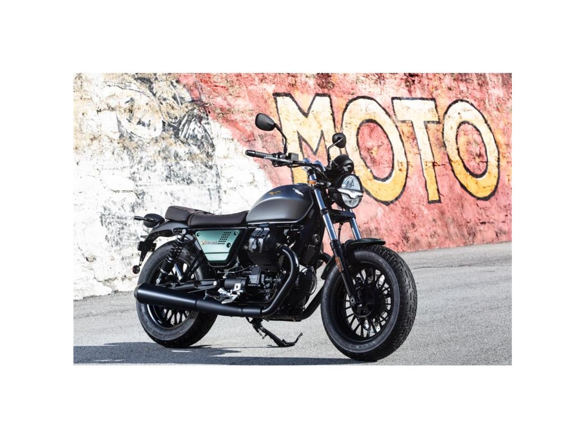 モト・グッツィV9ボバー」にブランドの創立100周年を記念した