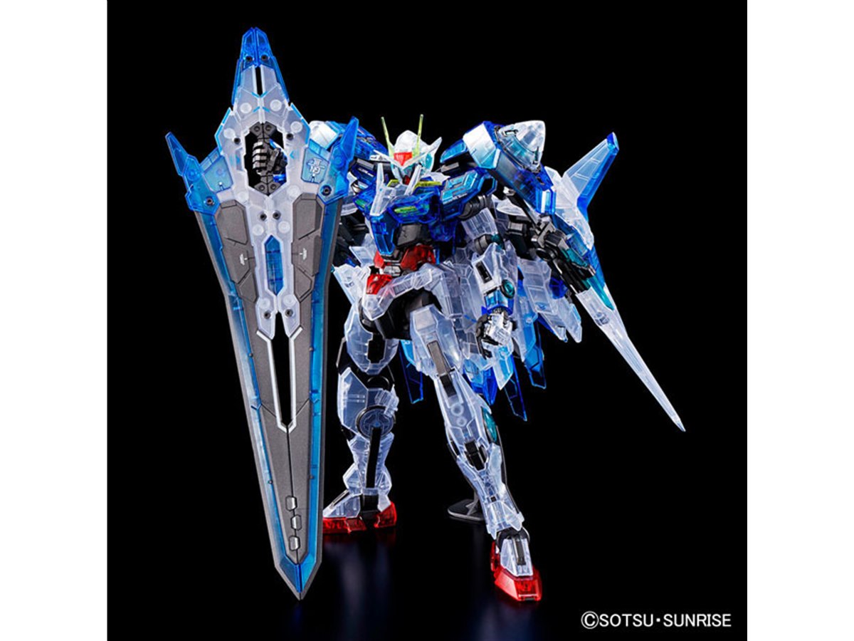 バンダイ、クリアカラーの限定ガンプラ「MG 1/100 ダブルオーザンライザー」 - 価格.com