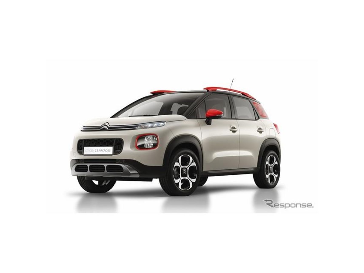 キャメルカラーのレザーシート＆ダッシュボード、シトロエン C3