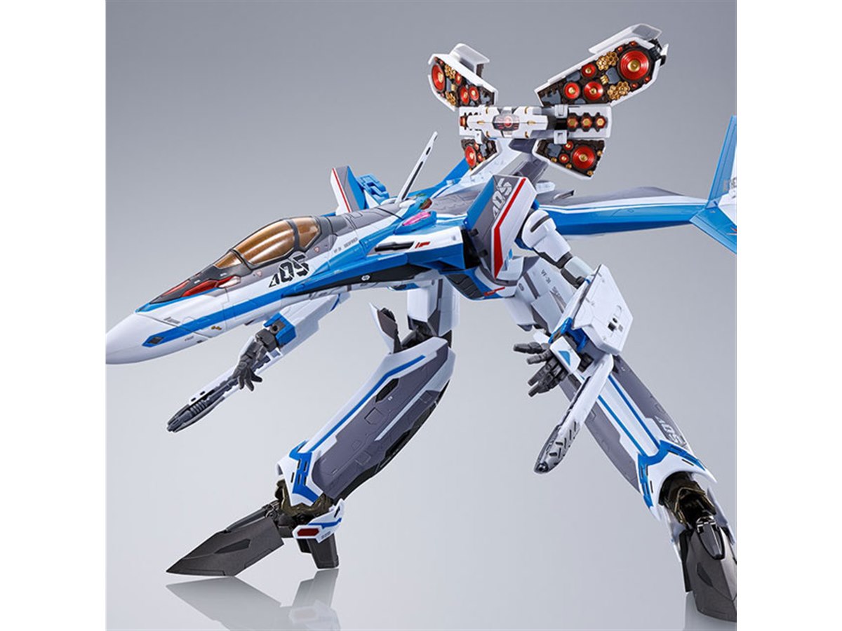 Amazon.com: Bandai DX Chogokin VF - 31J-Kai Siegfried Hayate