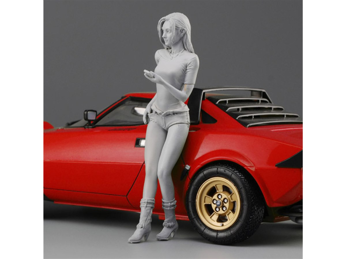 ハセガワ、イタリアンガールフィギュア付き「ランチアストラトス