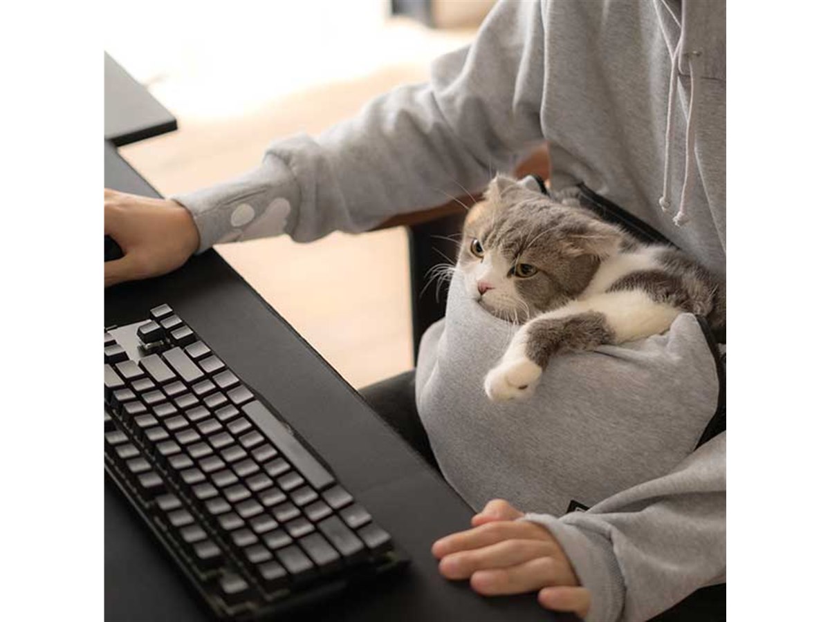 猫と一緒に暖まれる ポケット付きパーカー にゃ！にゃにゃ！ニャオハ！ 3b1dea3cc9e2c15c97eca5b29db255