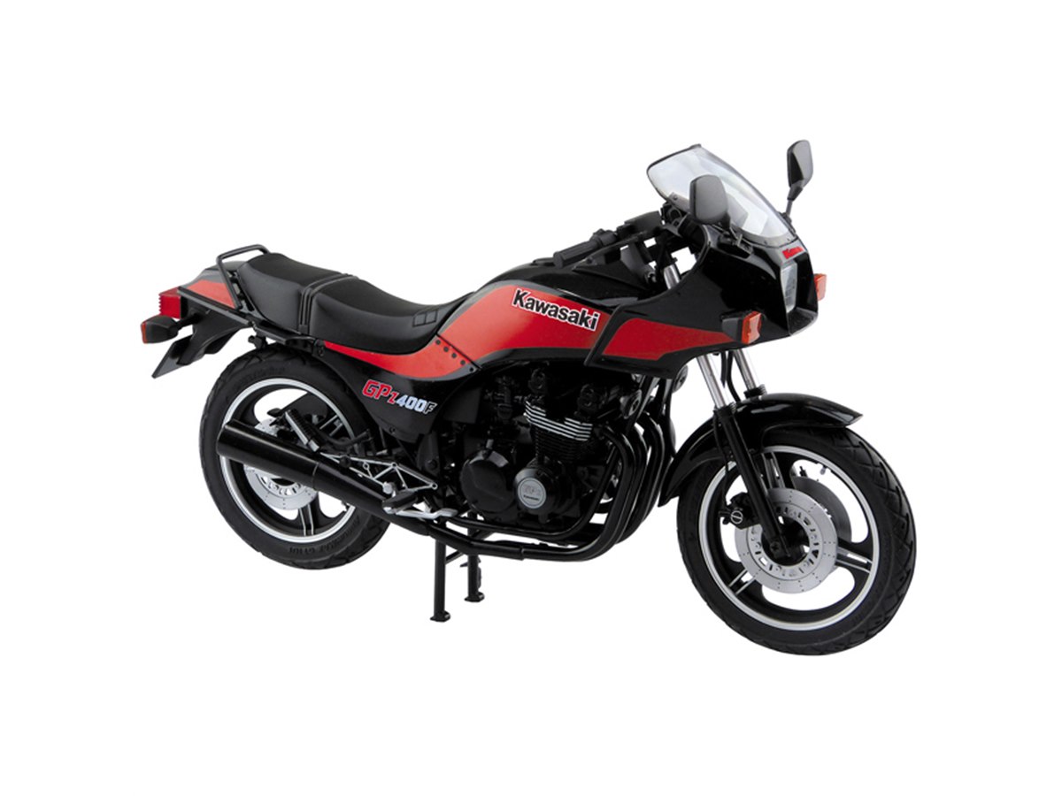AOSHIMA、ゴム製タイヤを採用した「1/12 カワサキ ZX400A2 GPz400F '84