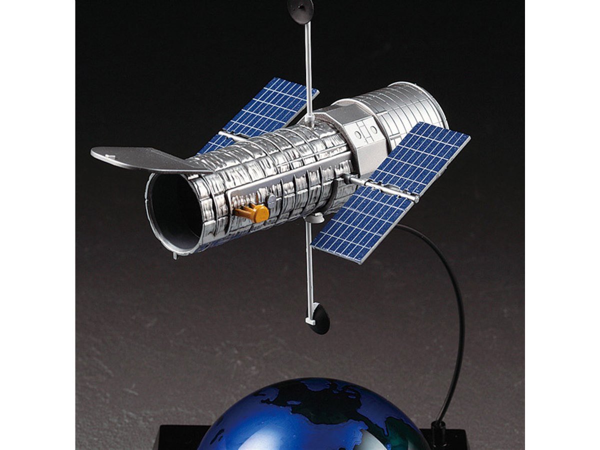 ハセガワ「ハッブル宇宙望遠鏡」1/200模型、「ミッションSTS-109