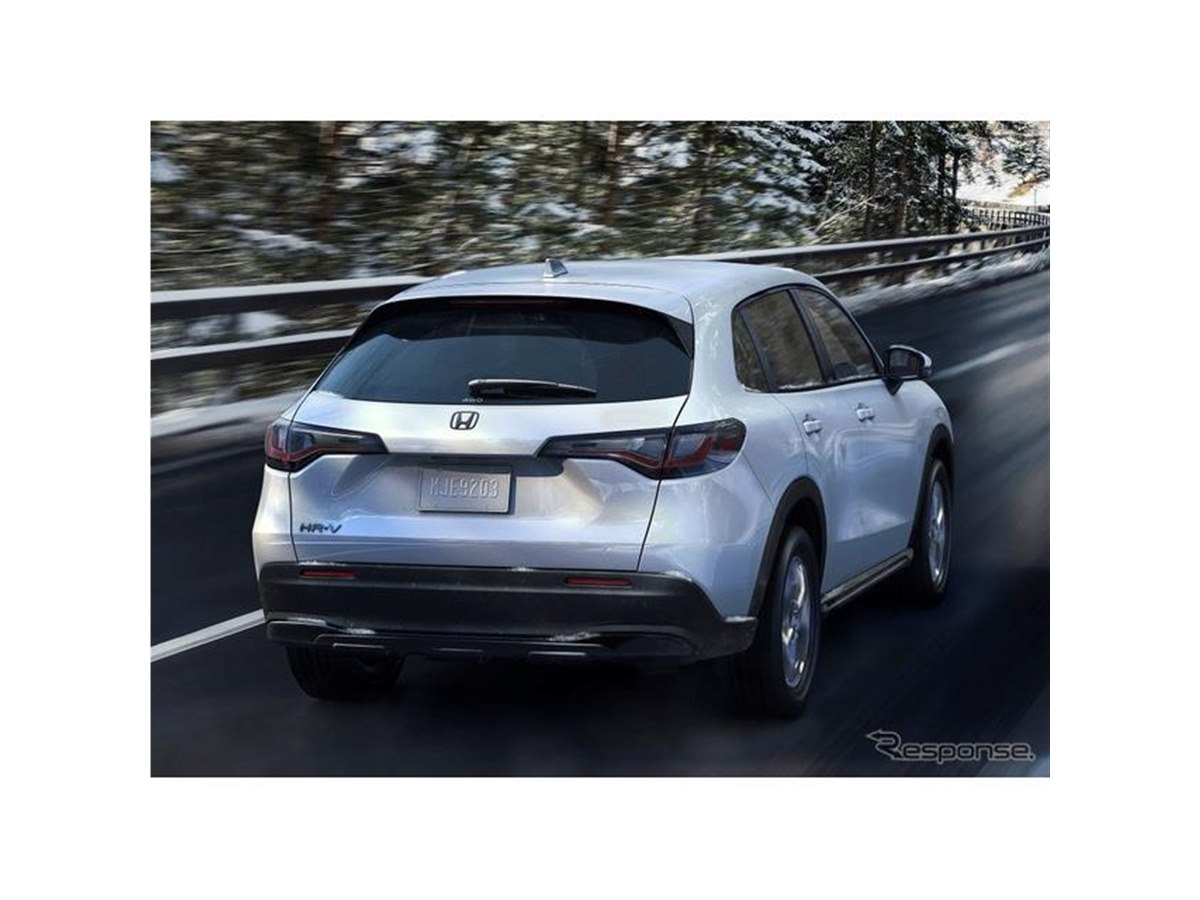 ホンダ HR-V 新型は シビック ベース、日本の ヴェゼル より大きい