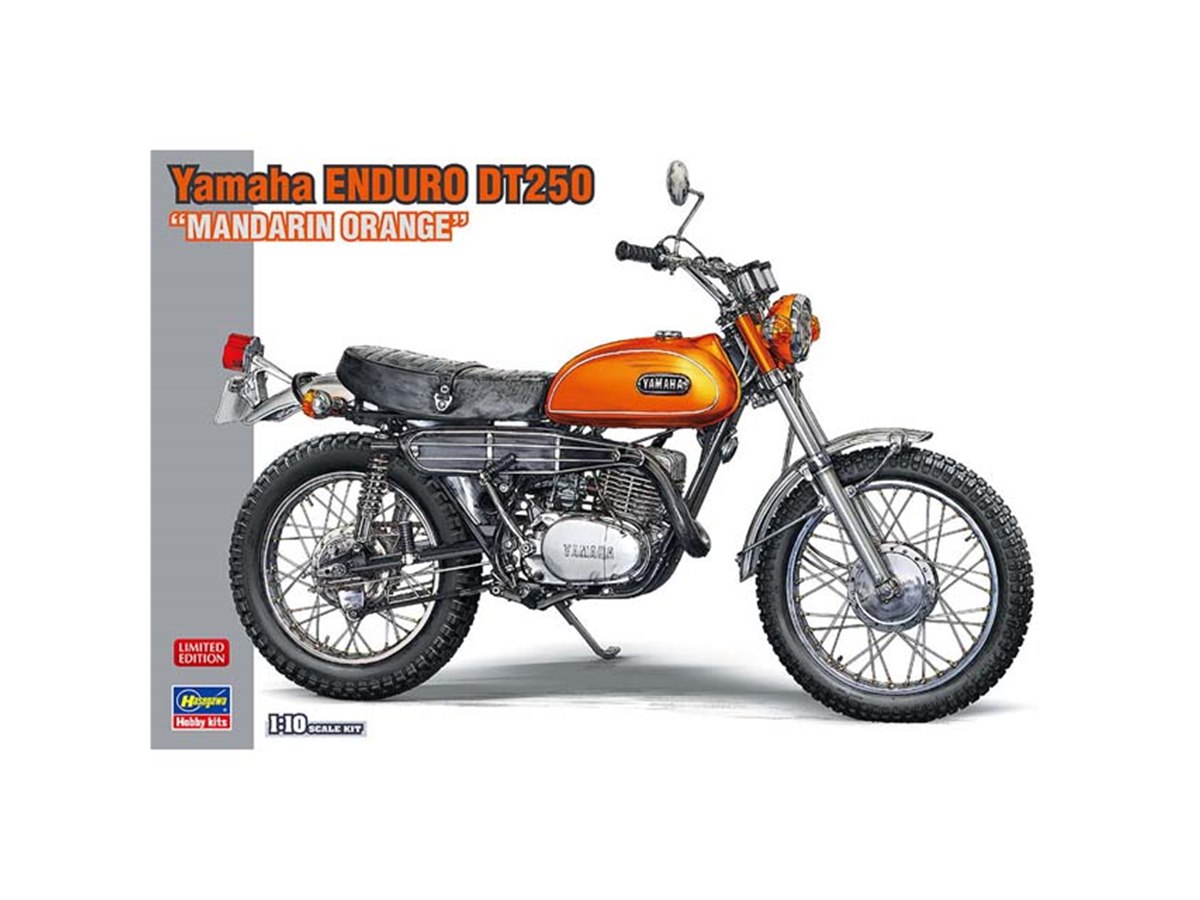 ハセガワ、マンダリンオレンジの「ヤマハ トレール DT250」1/10