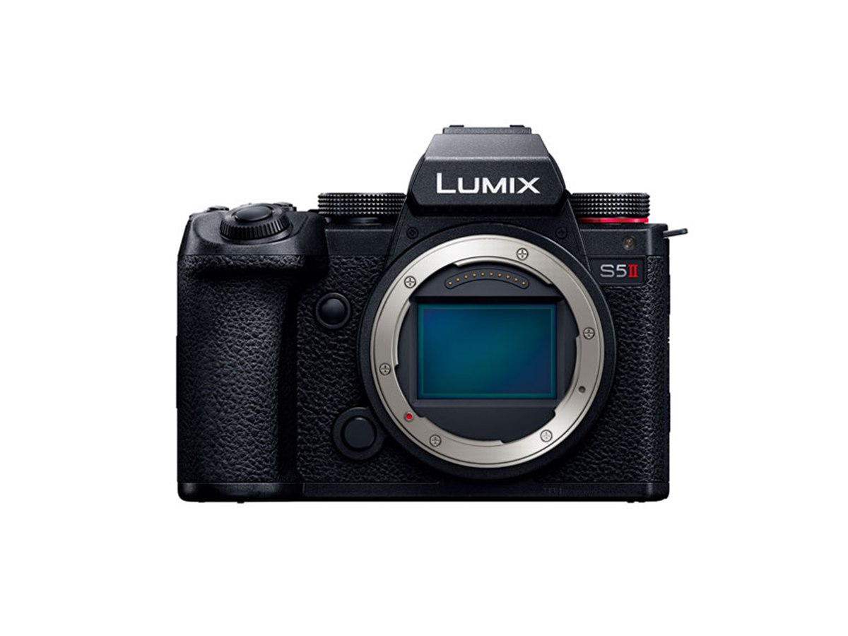 パナソニック、フルサイズミラーレスカメラ「LUMIX DC-S5M2」を本日2