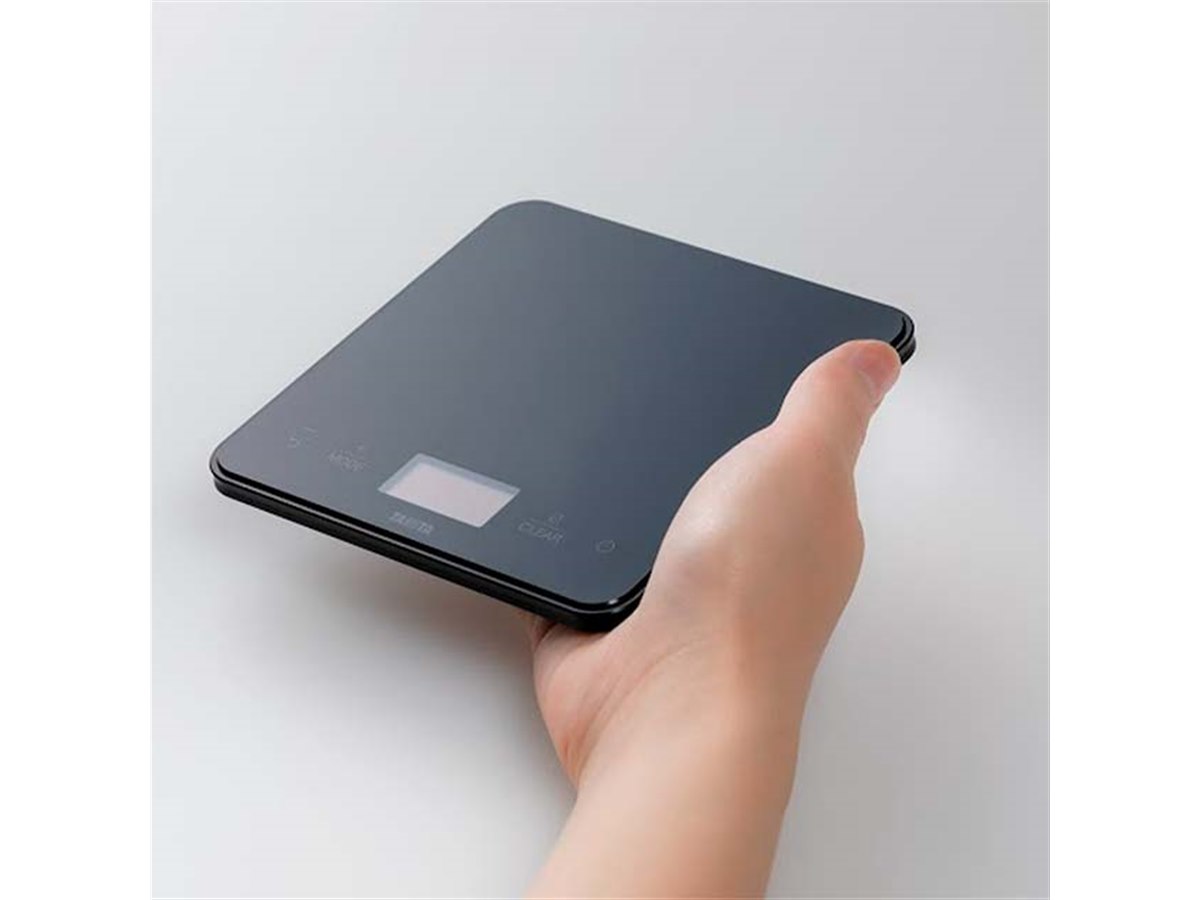 タニタ、食事量を計量・記録できるポケッタブルスケール「GRAMIL