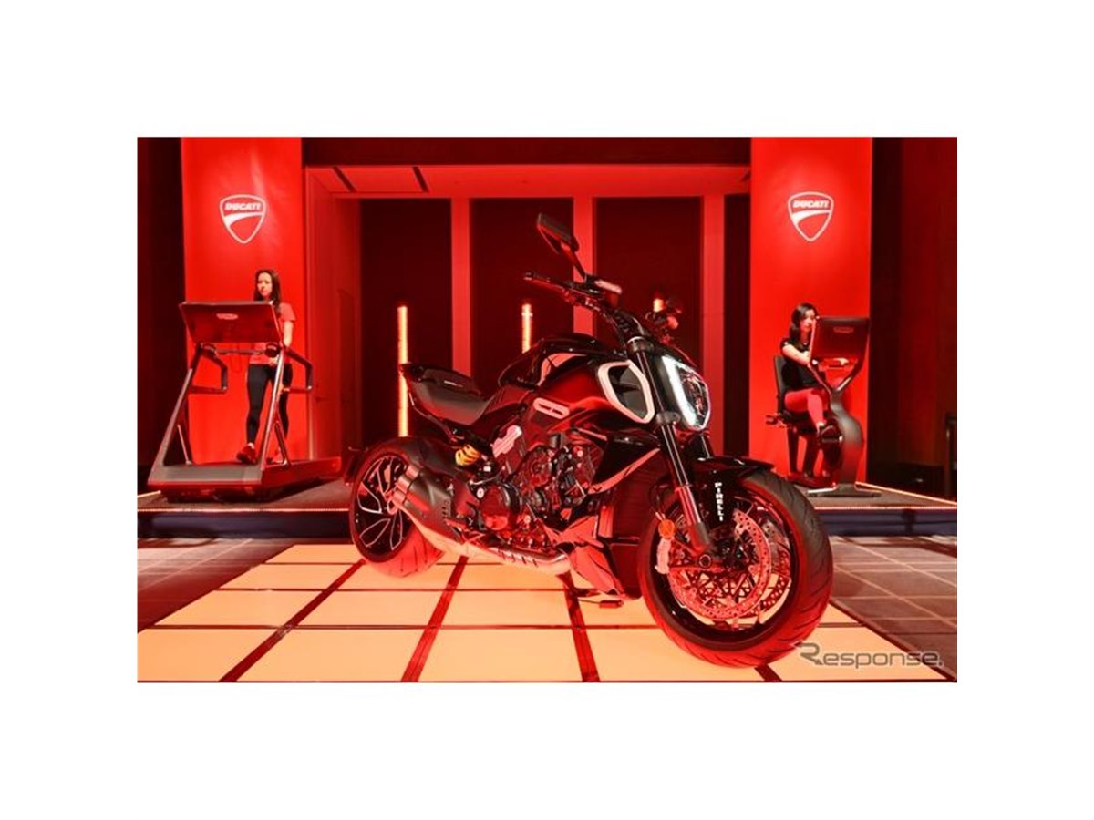 ドゥカティ『ディアベルV4』が日本上陸、テクノジムとコラボした