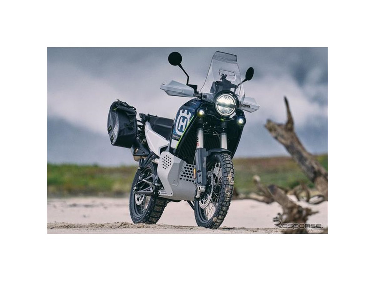 ご成約頂きました❗北欧のエンジン除雪機 自走式 ハスクバーナ ST224