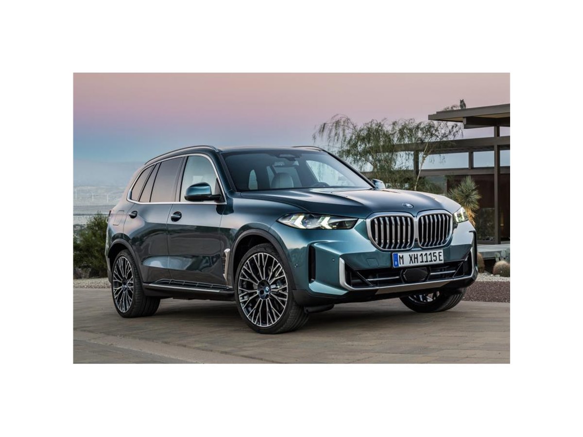 BMWが「X5」の改良モデルを発表 操作インターフェイスを最新世代に 