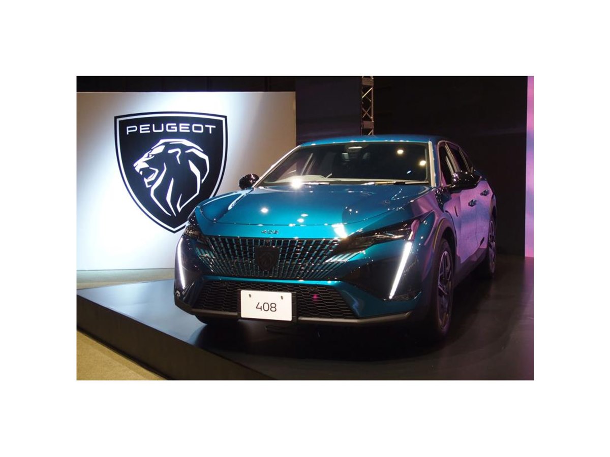 チーあきページ プジョー「408」に試乗 「きびきびした動き」が魅力のプレミアムカー