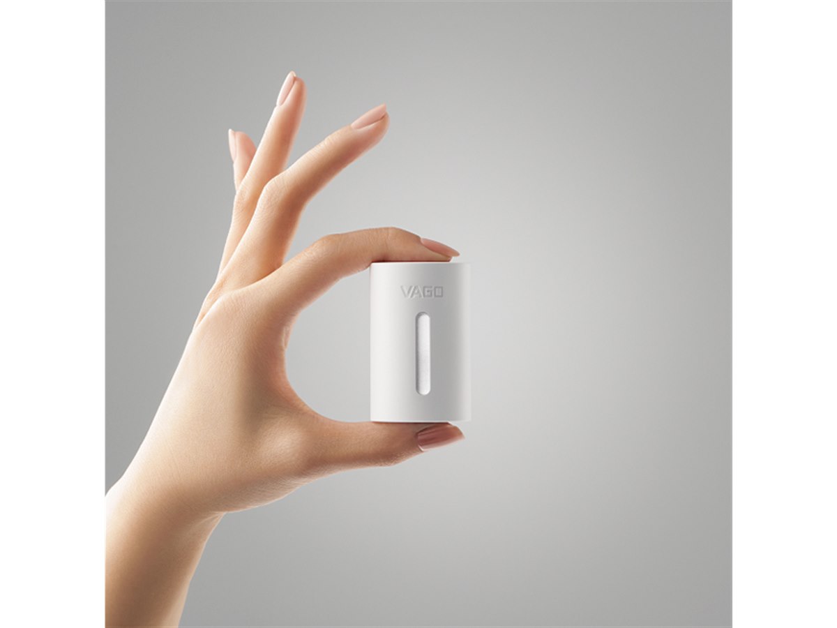 【3way】身軽に携帯／出先で重宝！手のひらサイズ一体型ティッシュケースつきポーチ《選べる2タイプ／送料無料》新品未使用 旅先で使用できる、重量55gで手のひらサイズの衣類圧縮機「VAGO