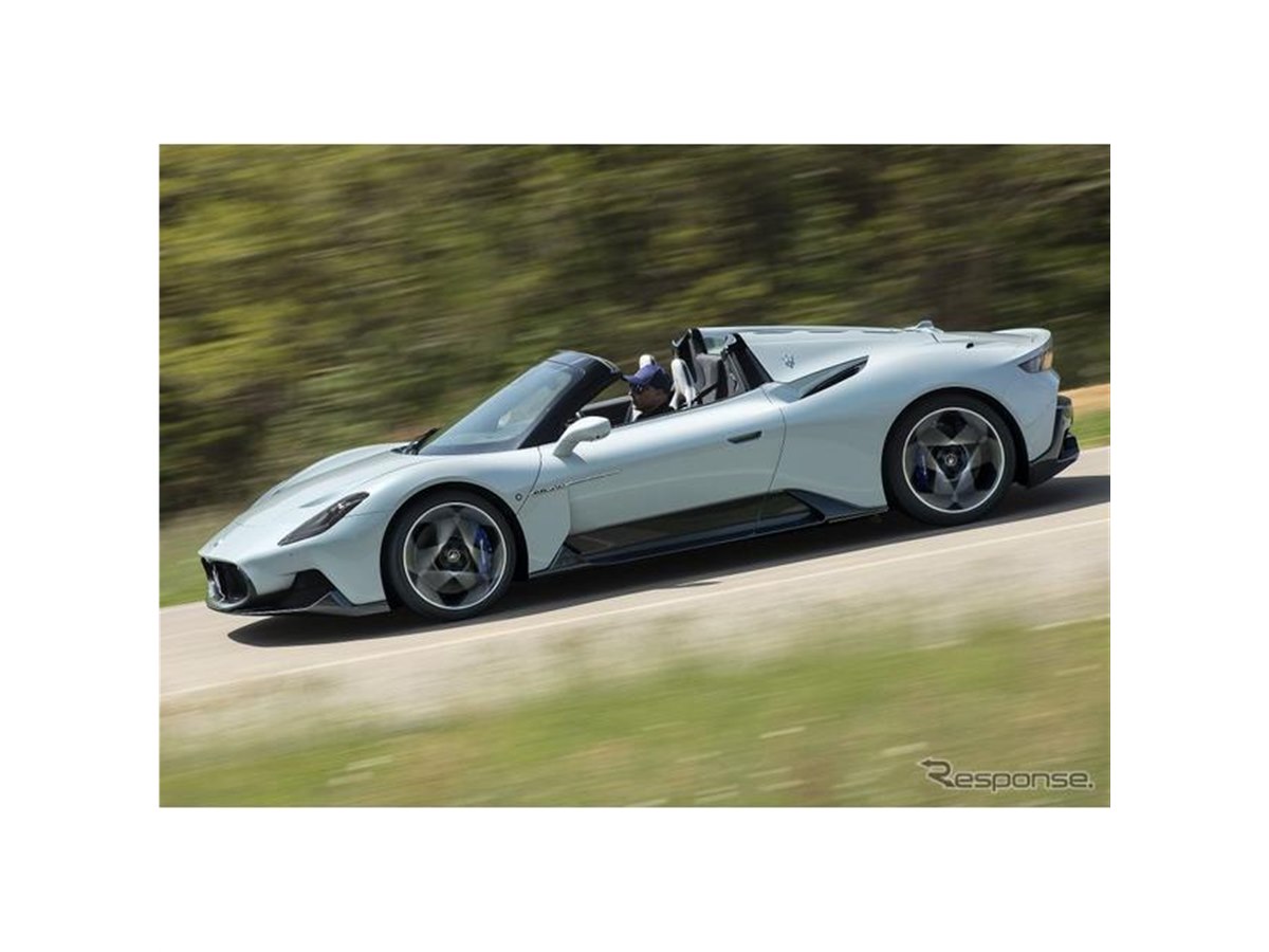 マセラティ『MC20』、オープン版「チェロ」は630馬力 - 価格.com