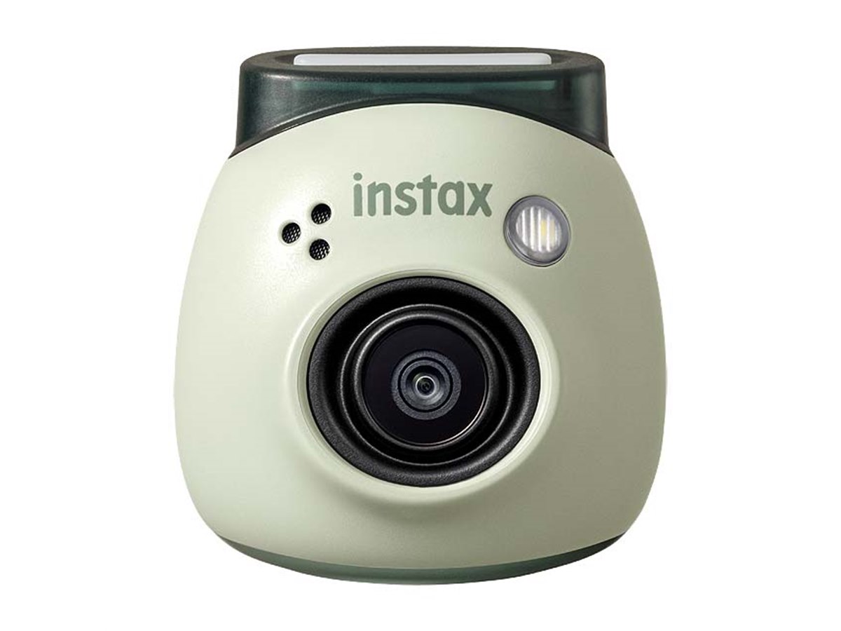 富士フイルム、重さ約41gの手のひらサイズカメラ「INSTAX Pal」 - 価格.com