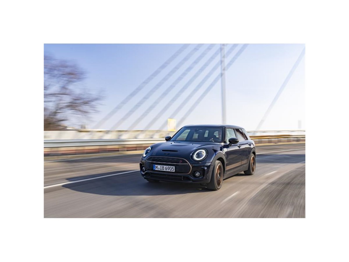 MINIクラブマン」の最終モデルとなる限定車「ファイナルエディション