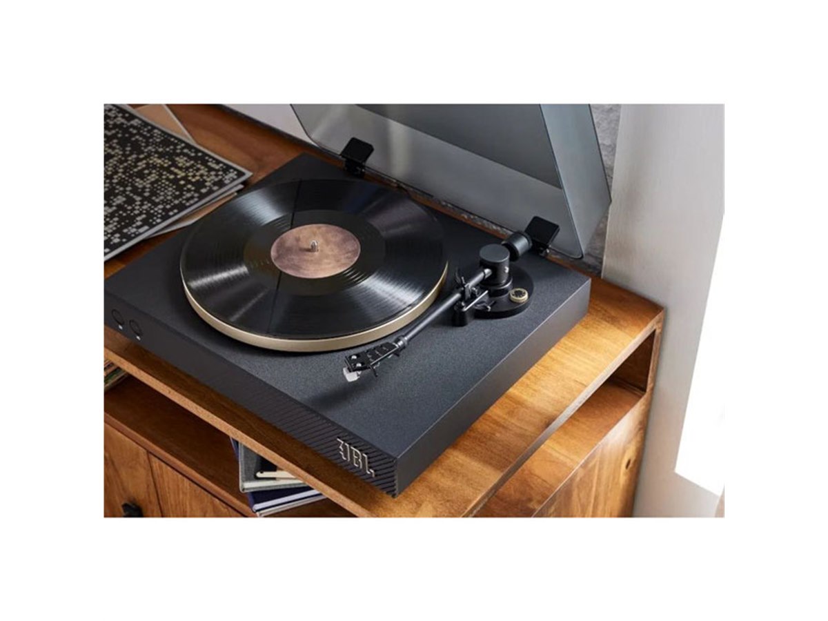 JBL、リビング向けデザインを採用したBluetooth対応ターンテーブル 