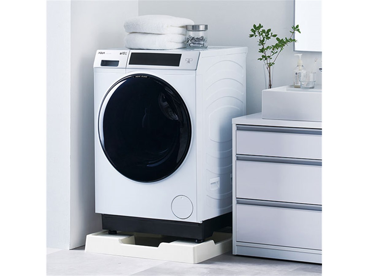 AQUA、60cm角の防水パンにも置ける10kgドラム式洗濯乾燥機「AQW