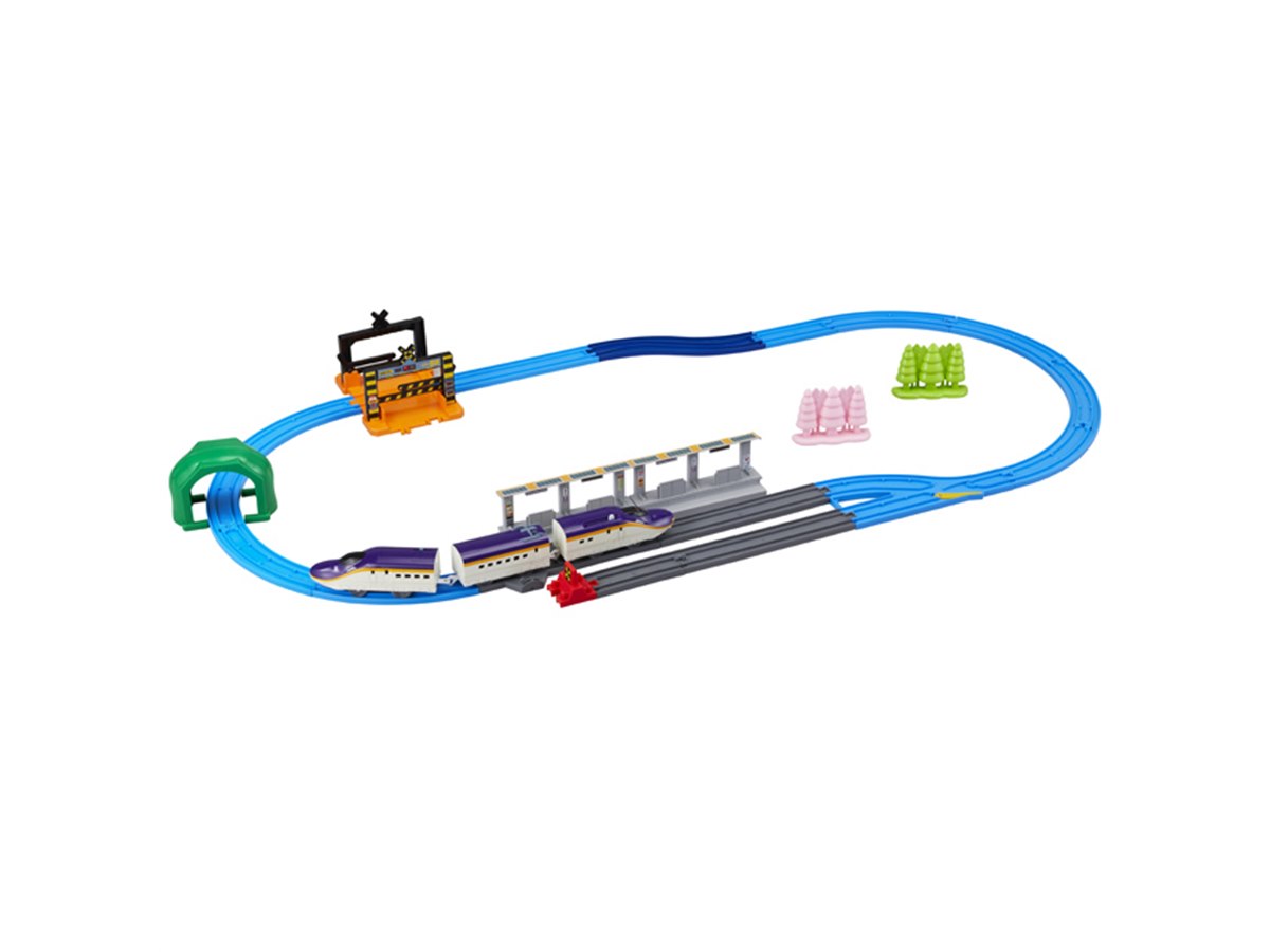 タカラトミー、山形新幹線25年ぶり新型車両「E8系つばさ」の