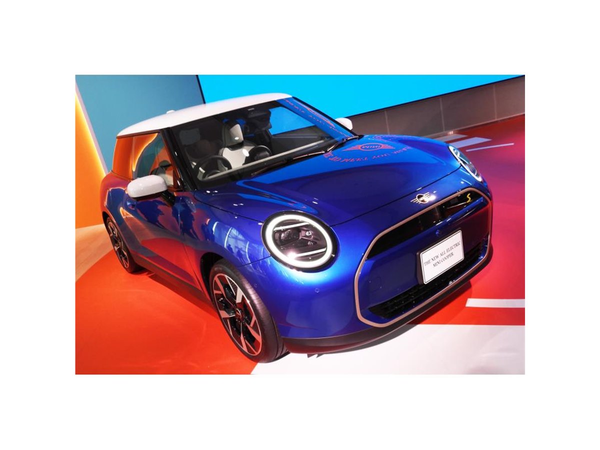 BMWが「MINIクーパー3ドア」を発売 日本での量販モデルとして初の電気