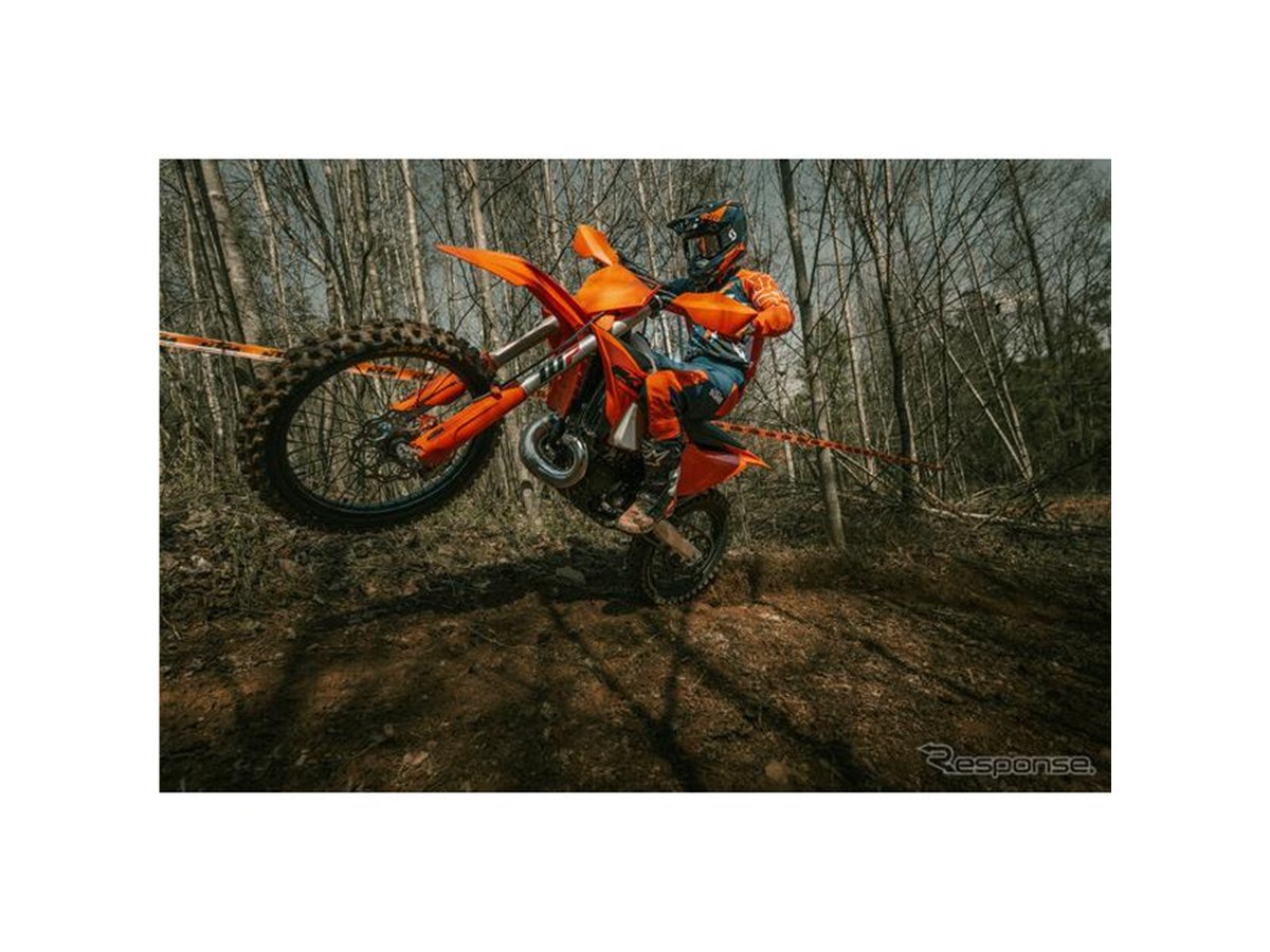KTM、2025年モデルの「モトクロス＆クロスカントリー」競技車両を日本