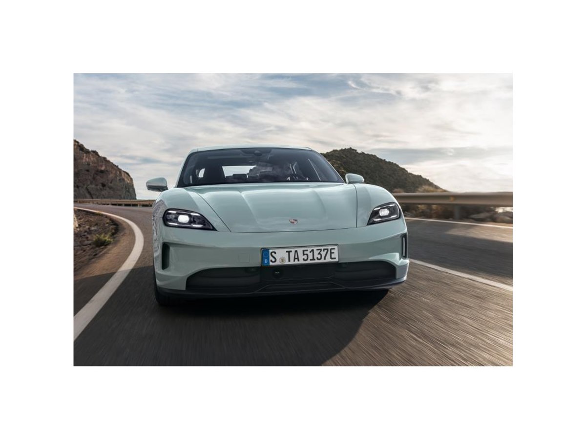 ポルシェ ジャパンが最新型「タイカン」の導入・展示イベントで大谷